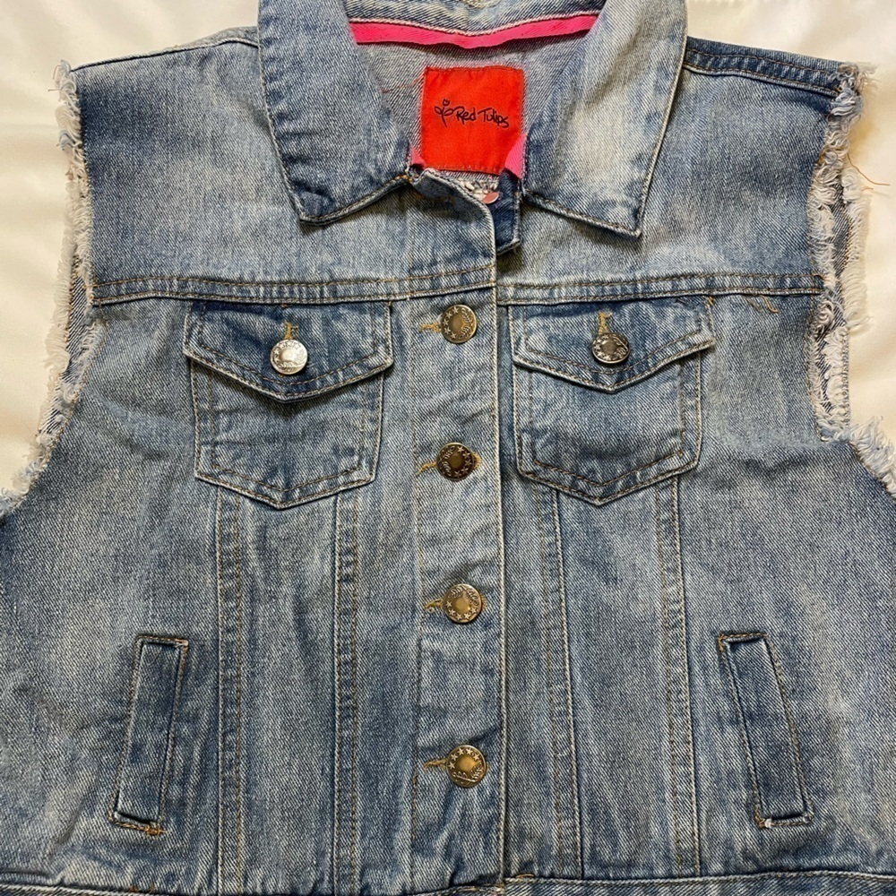 Red Tulips size large jean vest - Picture 2 of 13